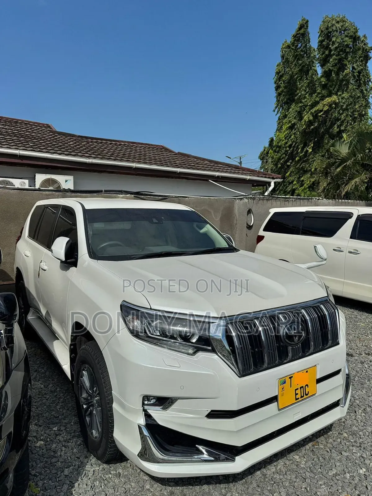 Toyota Land Cruiser Prado 2022 White