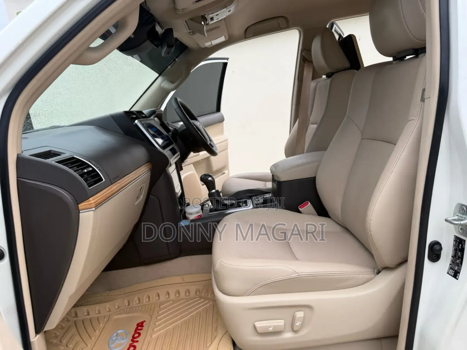 Toyota Land Cruiser Prado 2022 White