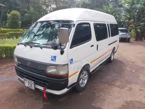 Toyota HiAce 2005 White