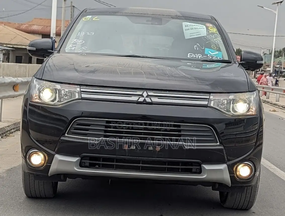 Mitsubishi Outlander 2.0 PHEV AWD 2014 Black