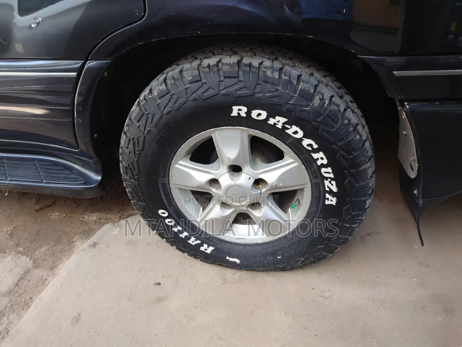Toyota Land Cruiser 2001 Black