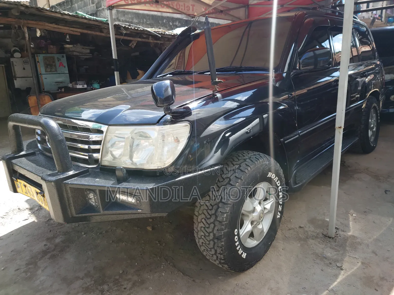 Toyota Land Cruiser 2001 Black