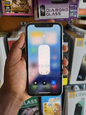 Apple iPhone 11 64 GB White