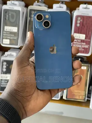Photo - Apple iPhone 13 128 GB Blue