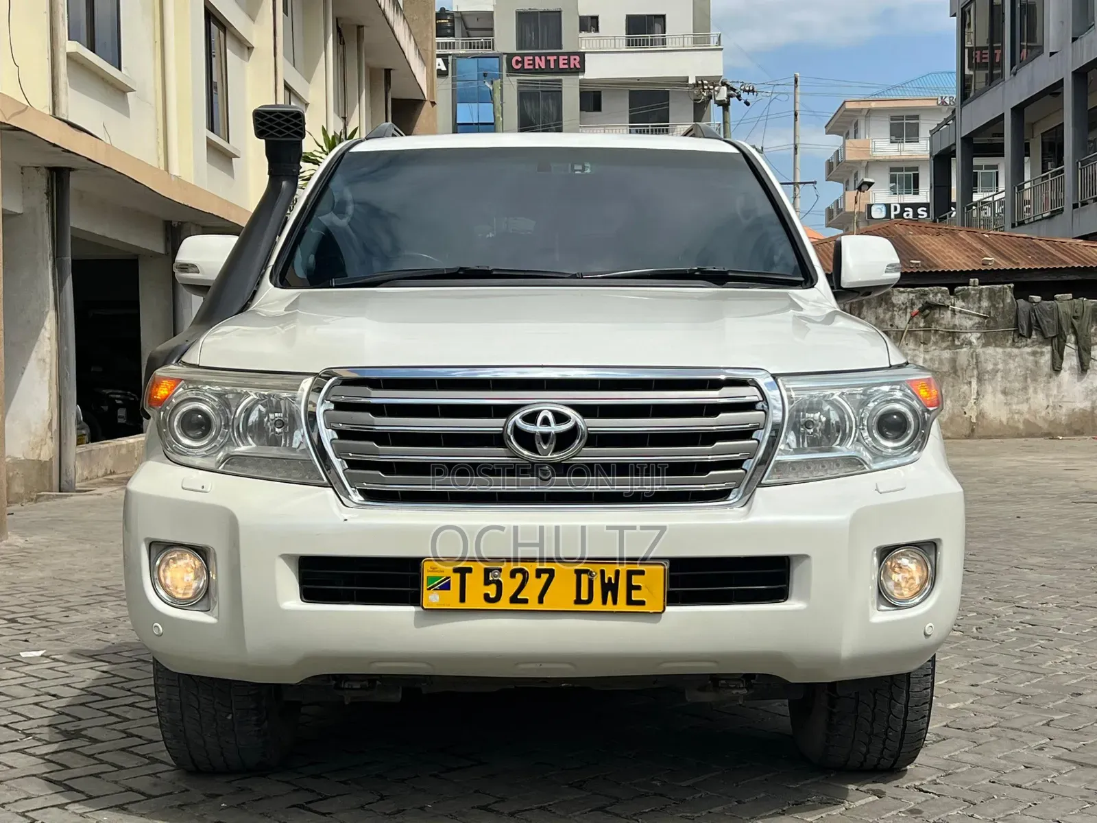 Toyota Land Cruiser 2012 White