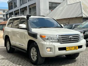Toyota Land Cruiser 2012 White