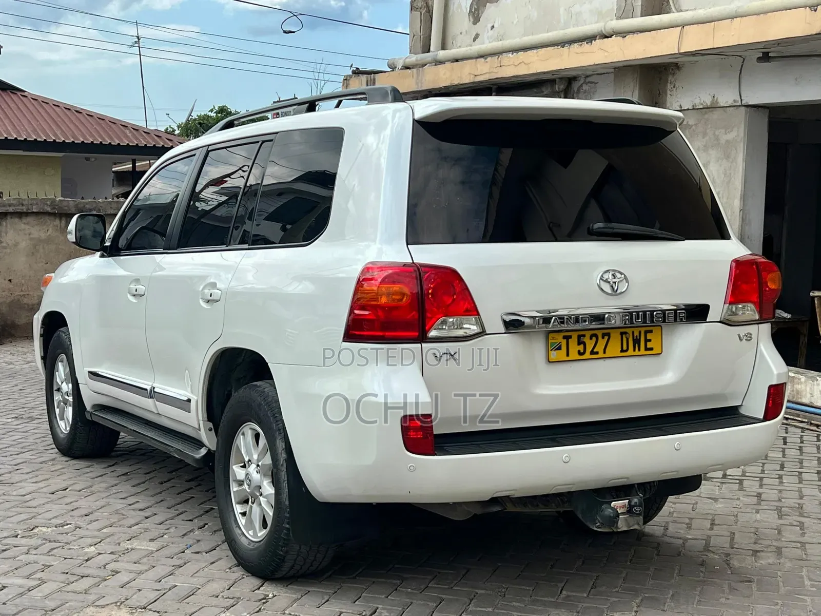 Toyota Land Cruiser 2012 White