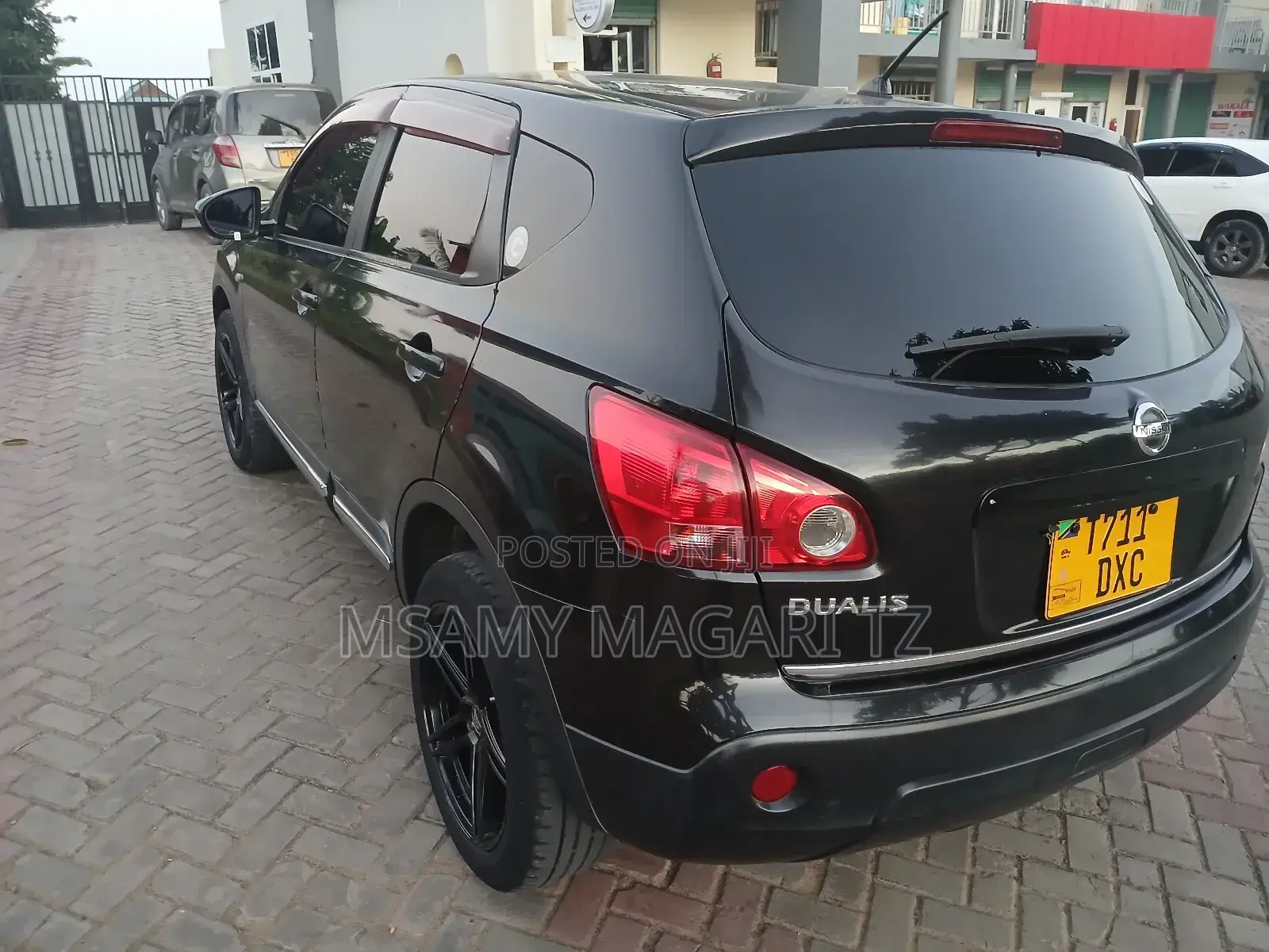 Nissan Dualis 2011 Black