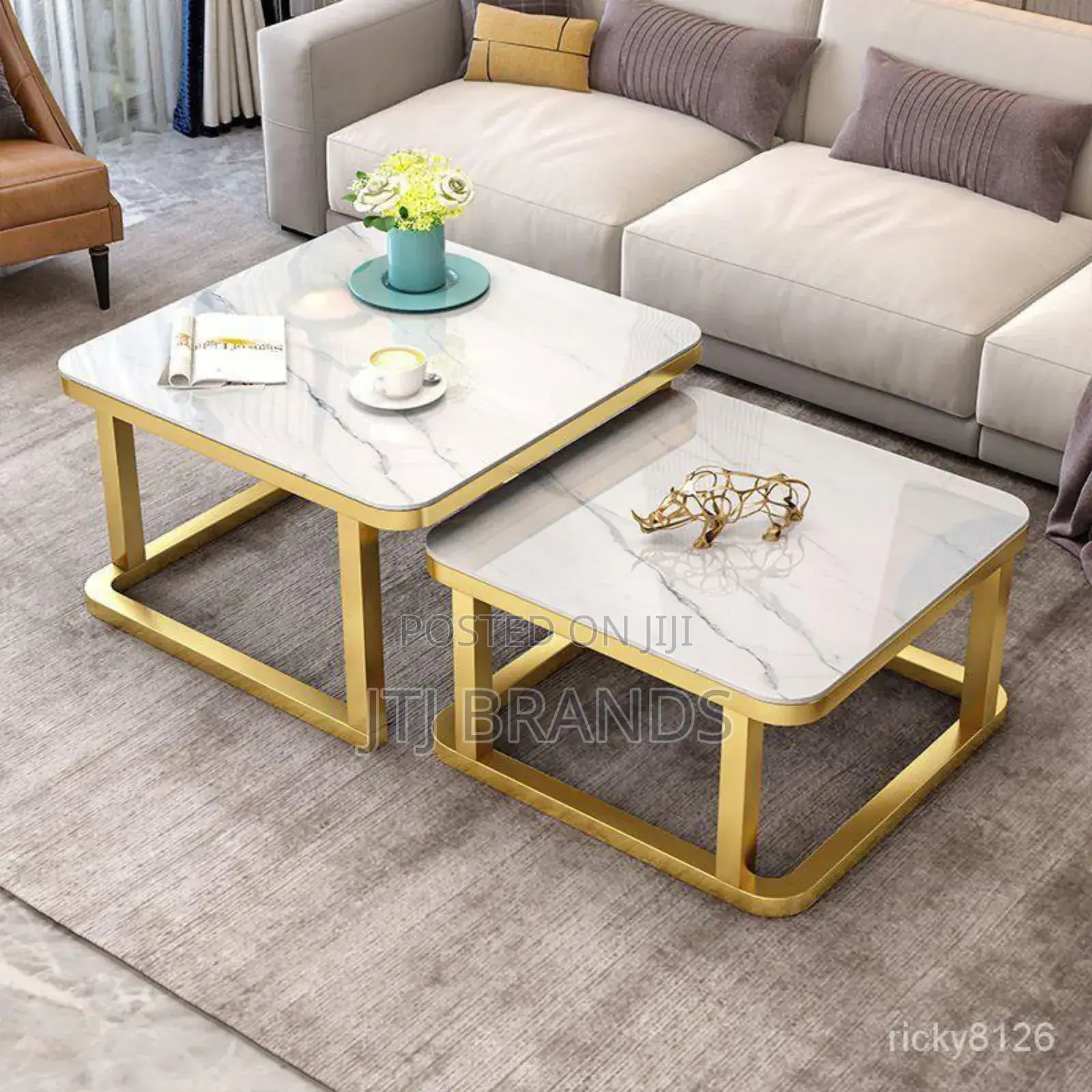2-Piece Coffee Table
Size: 70+50cm