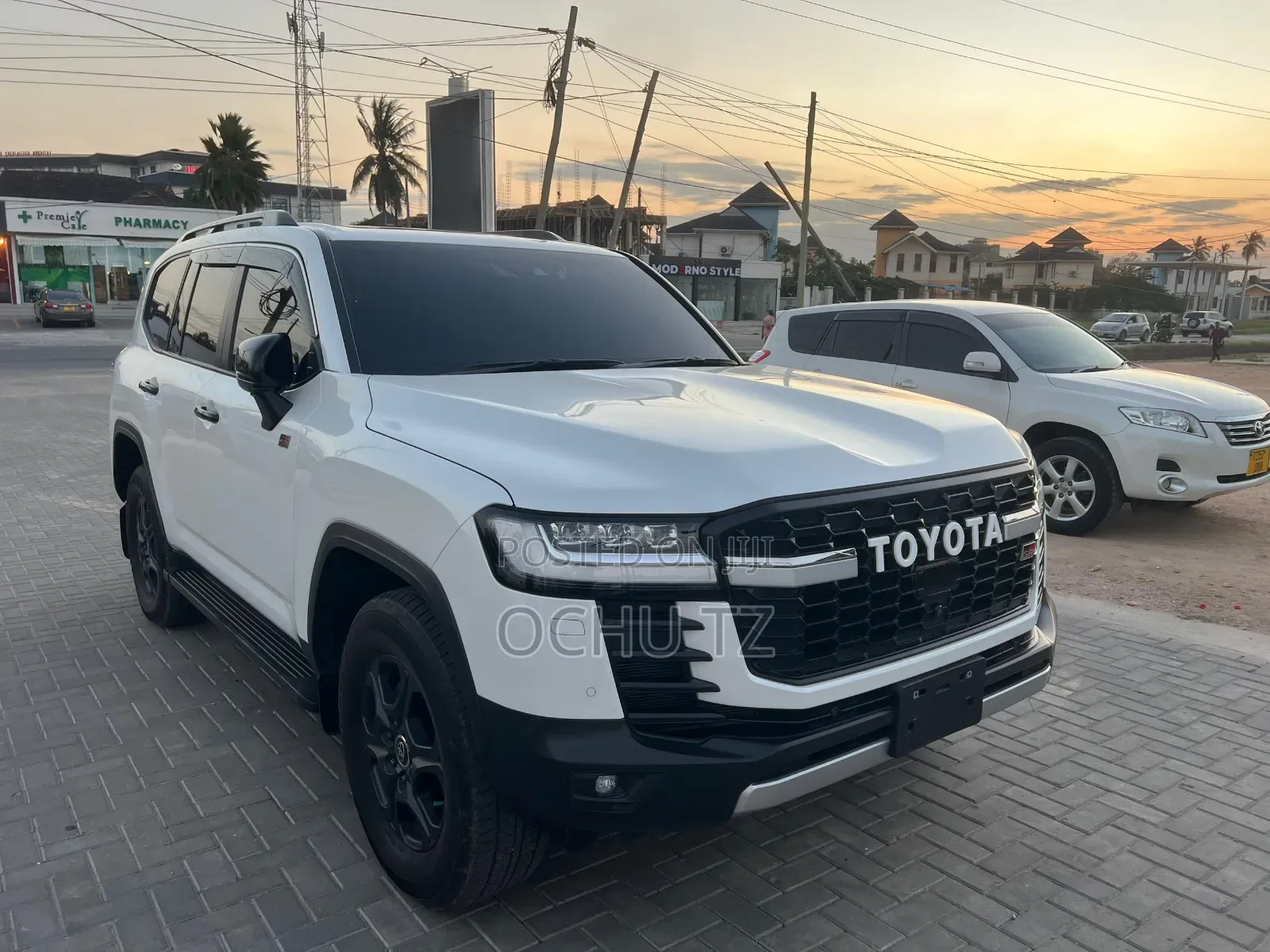 Toyota Land Cruiser 2023 White