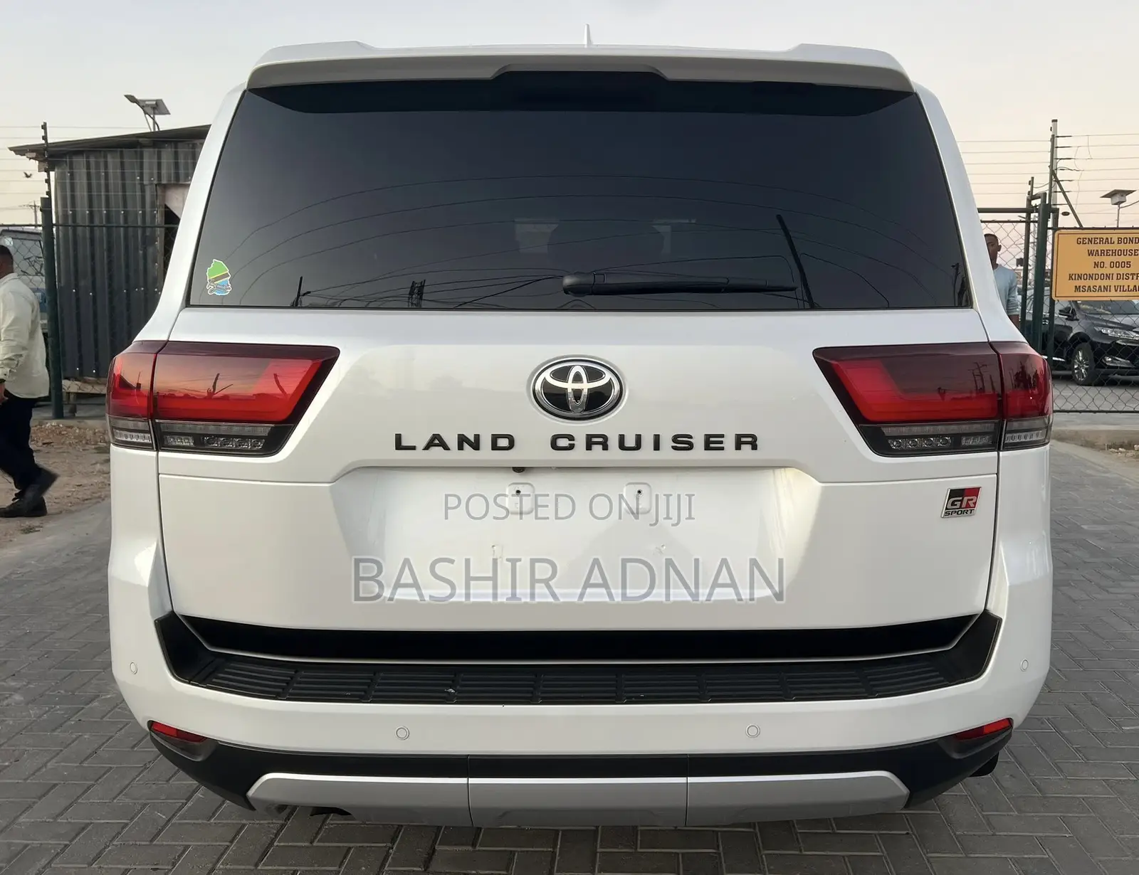 Toyota Land Cruiser 2023 Pearl