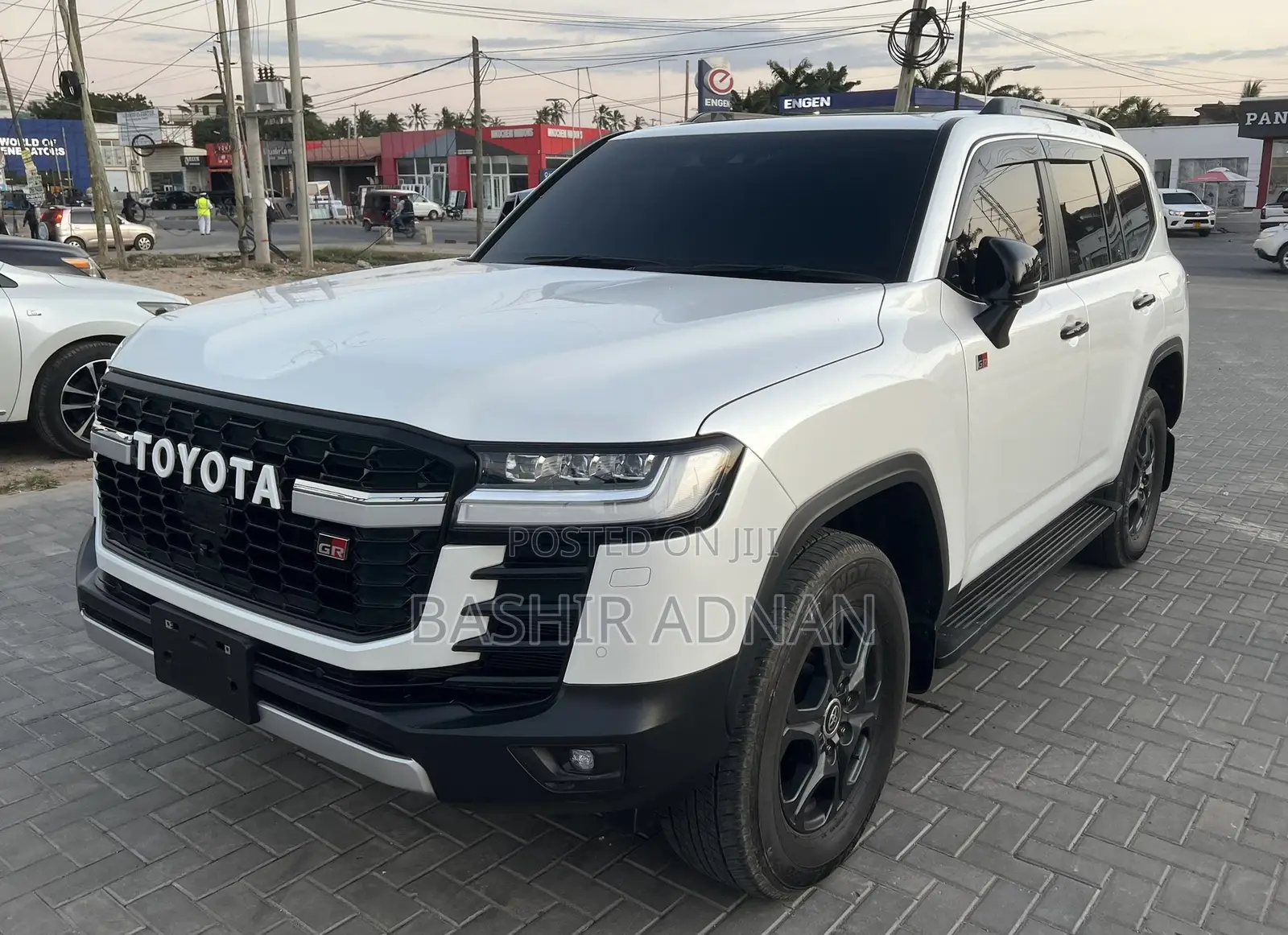 Toyota Land Cruiser 2023 Pearl