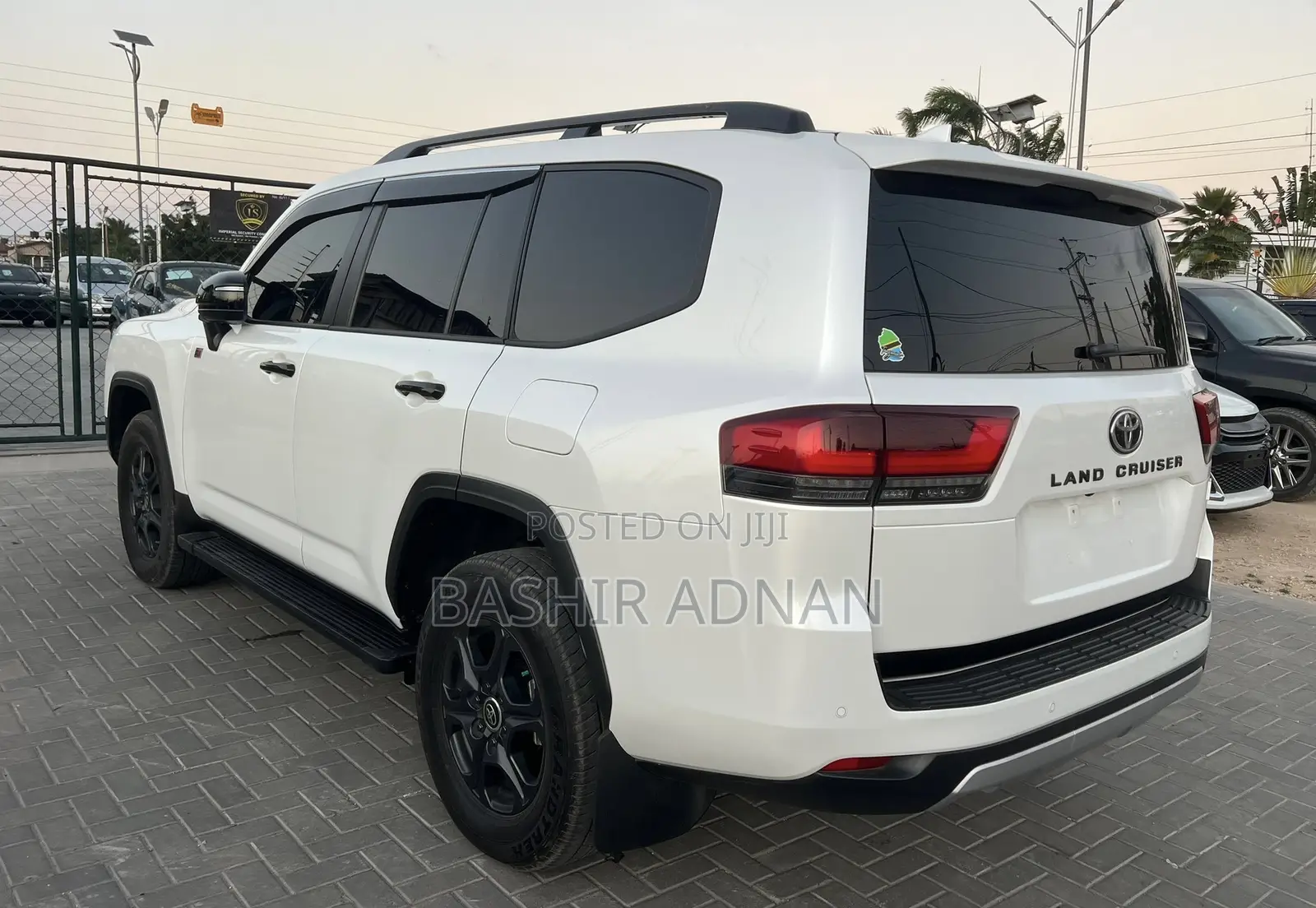 Toyota Land Cruiser 2023 Pearl