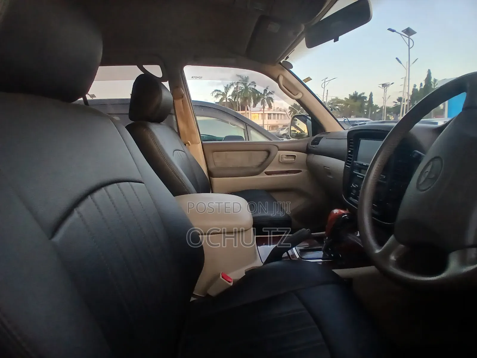 Toyota Land Cruiser 2001 White