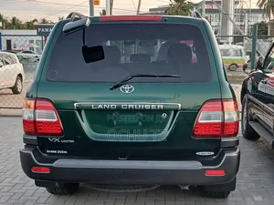 Toyota Land Cruiser 2007 Green