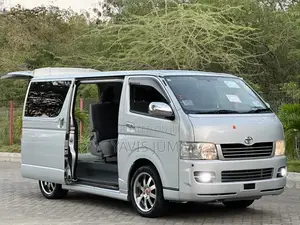 Toyota HiAce 2006 Silver