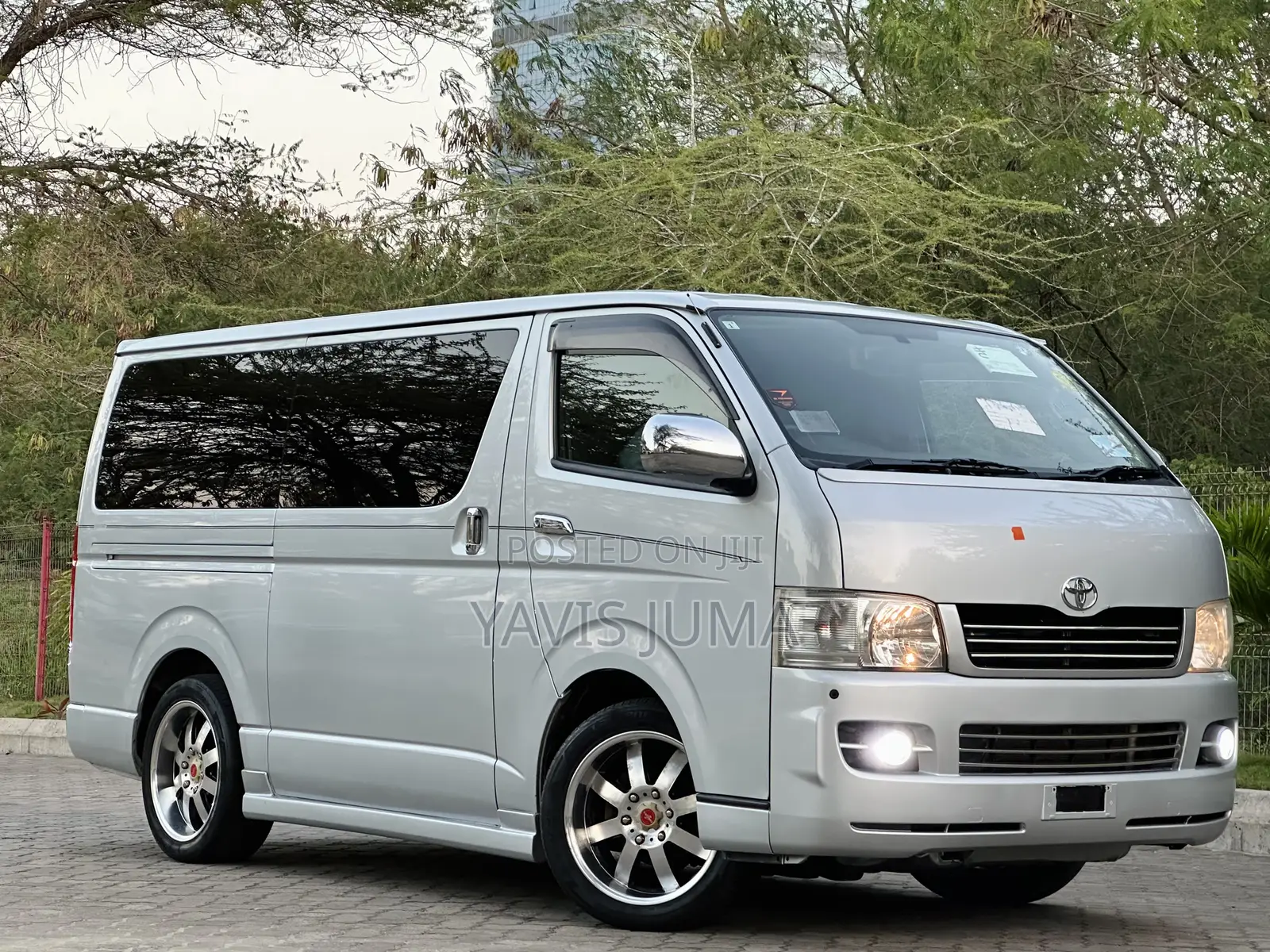 Toyota HiAce 2006 Silver