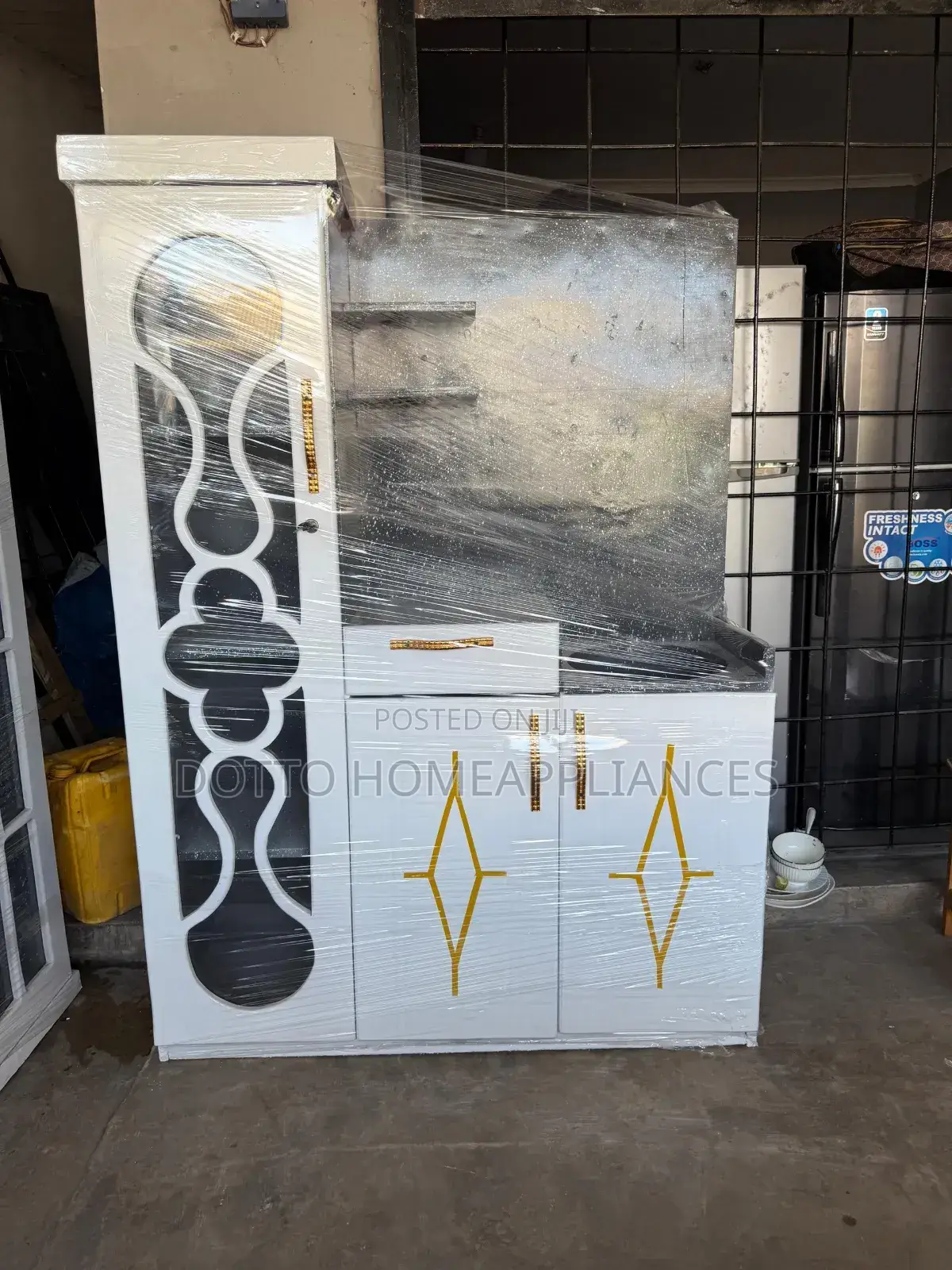 Nauza Kitchen Cabinet