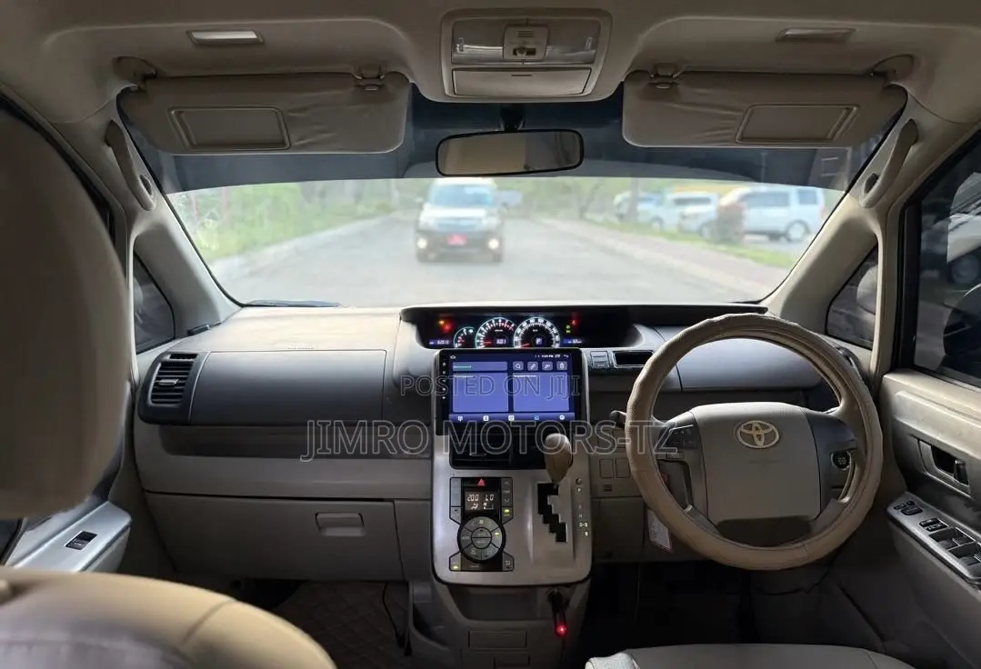 Toyota Noah 2009 Gray