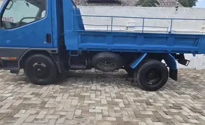 Mitsubishi Fuso Canter 1998 Blue