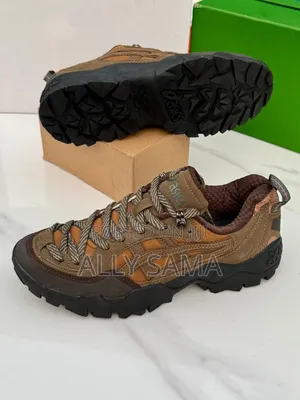 New Sneakers New Design Intown Asics