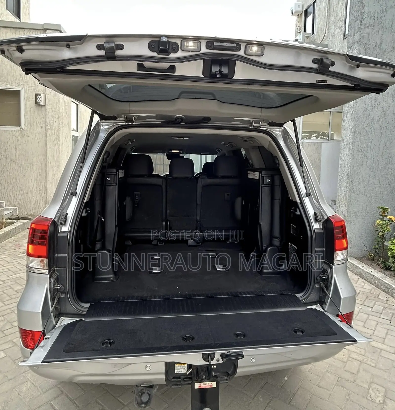 Toyota Land Cruiser 2018 Silver