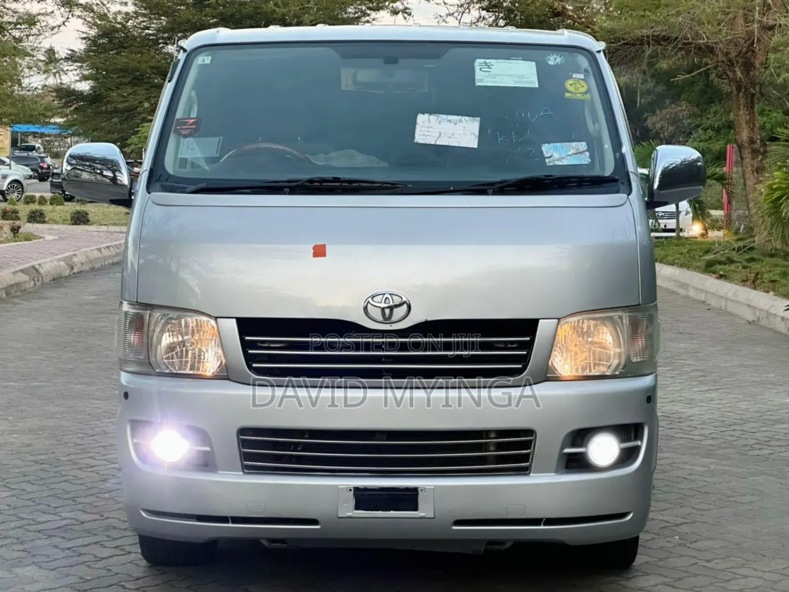 Toyota HiAce 2005 Silver