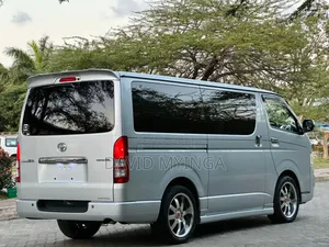 Toyota HiAce 2005 Silver
