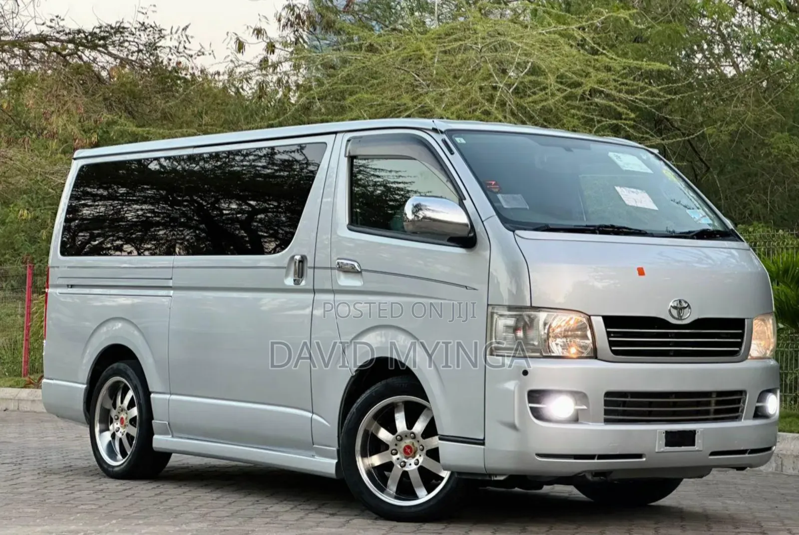 Toyota HiAce 2005 Silver