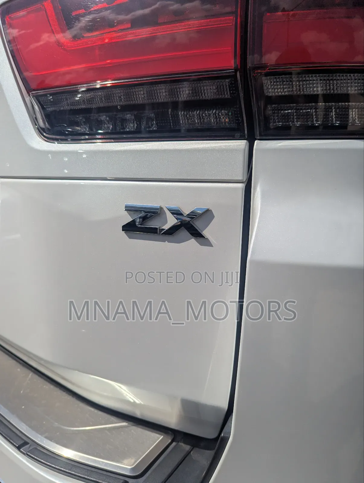 Toyota Land Cruiser 2023 Pearl