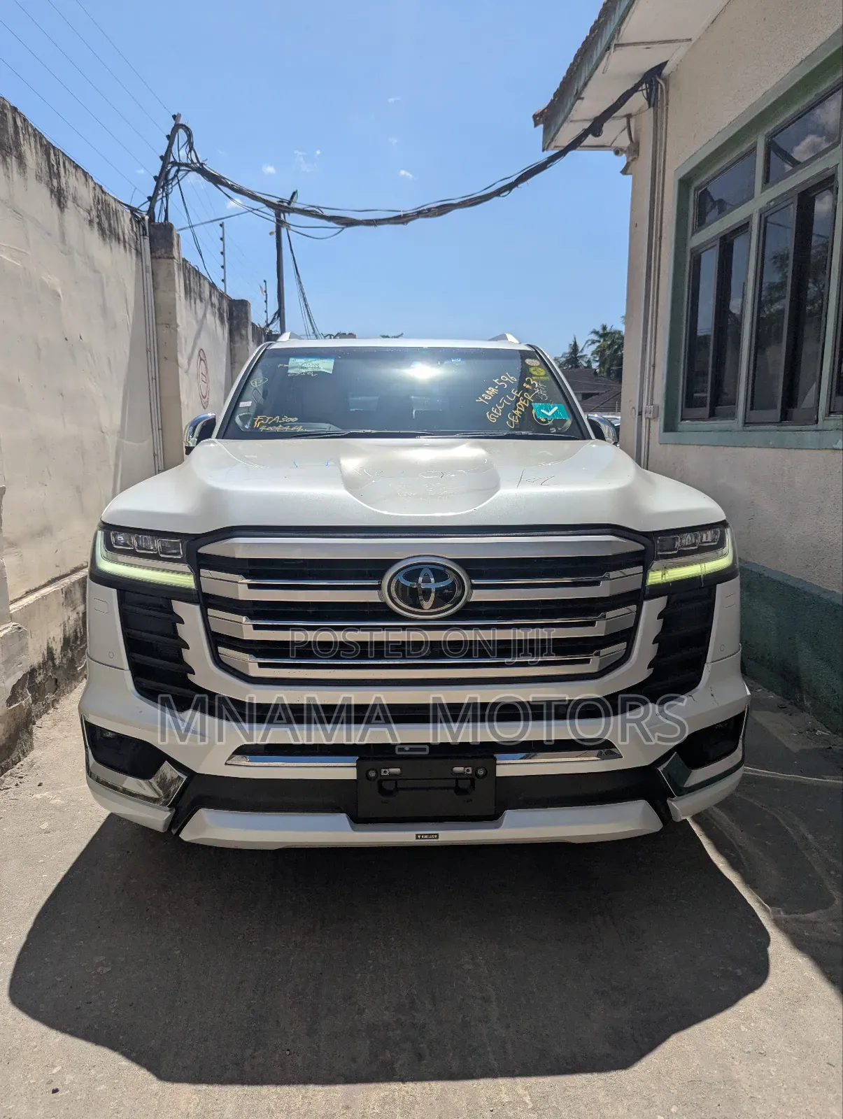 Toyota Land Cruiser 2023 Pearl
