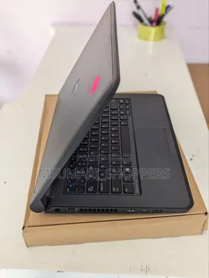 Laptop Dell Latitude 3350 8GB Intel Core I3 HDD 500GB