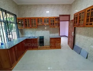 3bdrm House in Yusuph Mchakama, Ukonga for sale