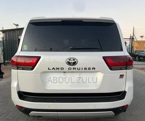 Toyota Land Cruiser 2023 White
