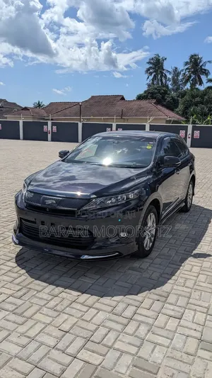 Toyota Harrier 2.0 2016 Black