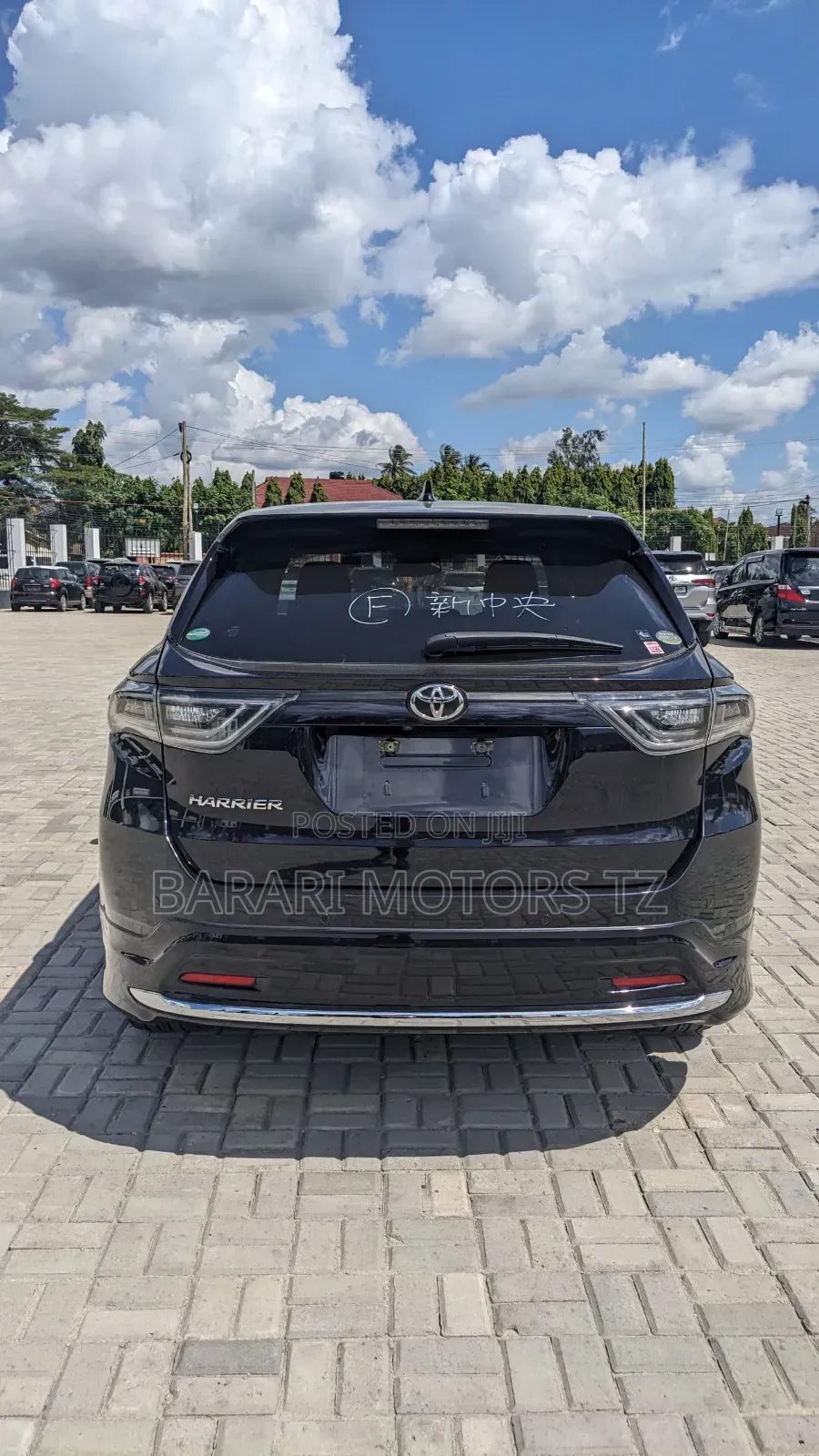 Toyota Harrier 2.0 2016 Black
