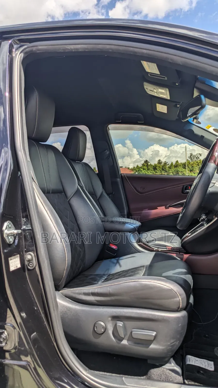 Toyota Harrier 2.0 2016 Black