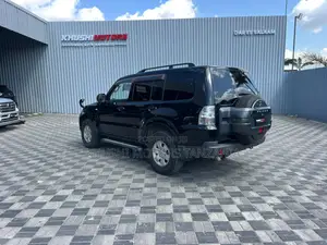 Mitsubishi Pajero 2008 Black