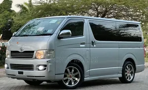 New Toyota Quantum 2005 Silver