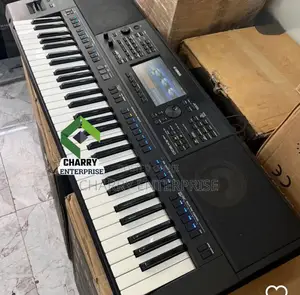 Original Yamaha Heavy Duty Digital Keyboard PSR Sx900 920