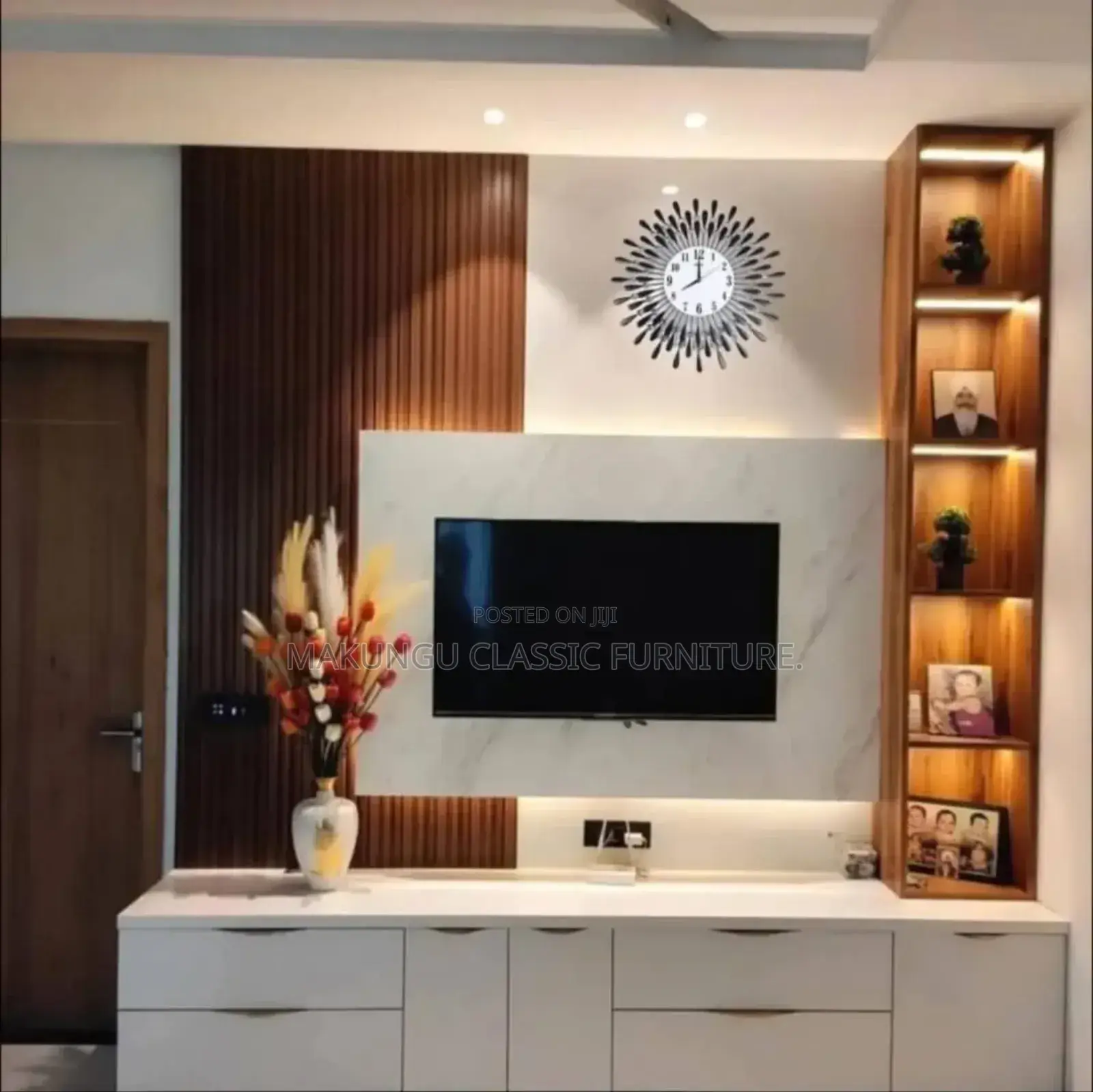 Tv Showcase Unit Yenye Pannel