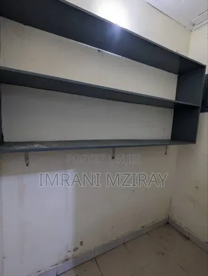 5bdrm Bungalow in Upanga West for sale