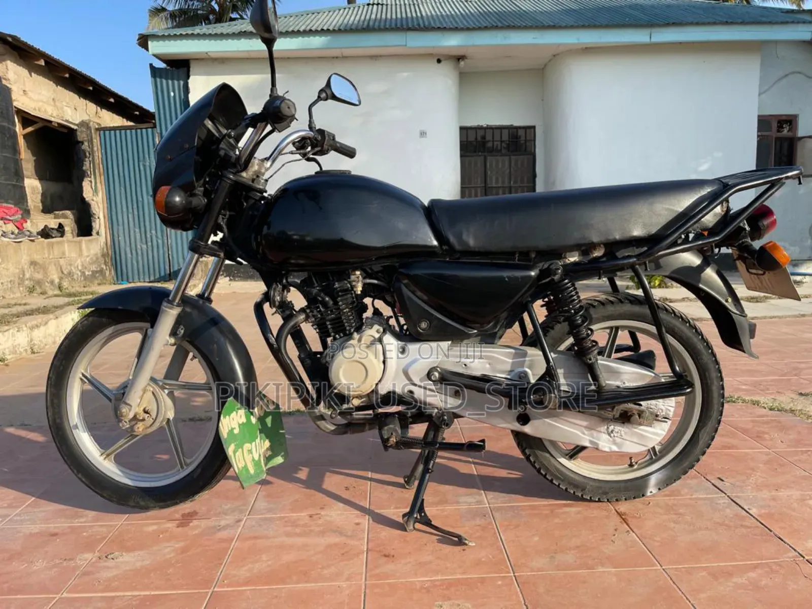 Aprilia Tuono 2024 Black