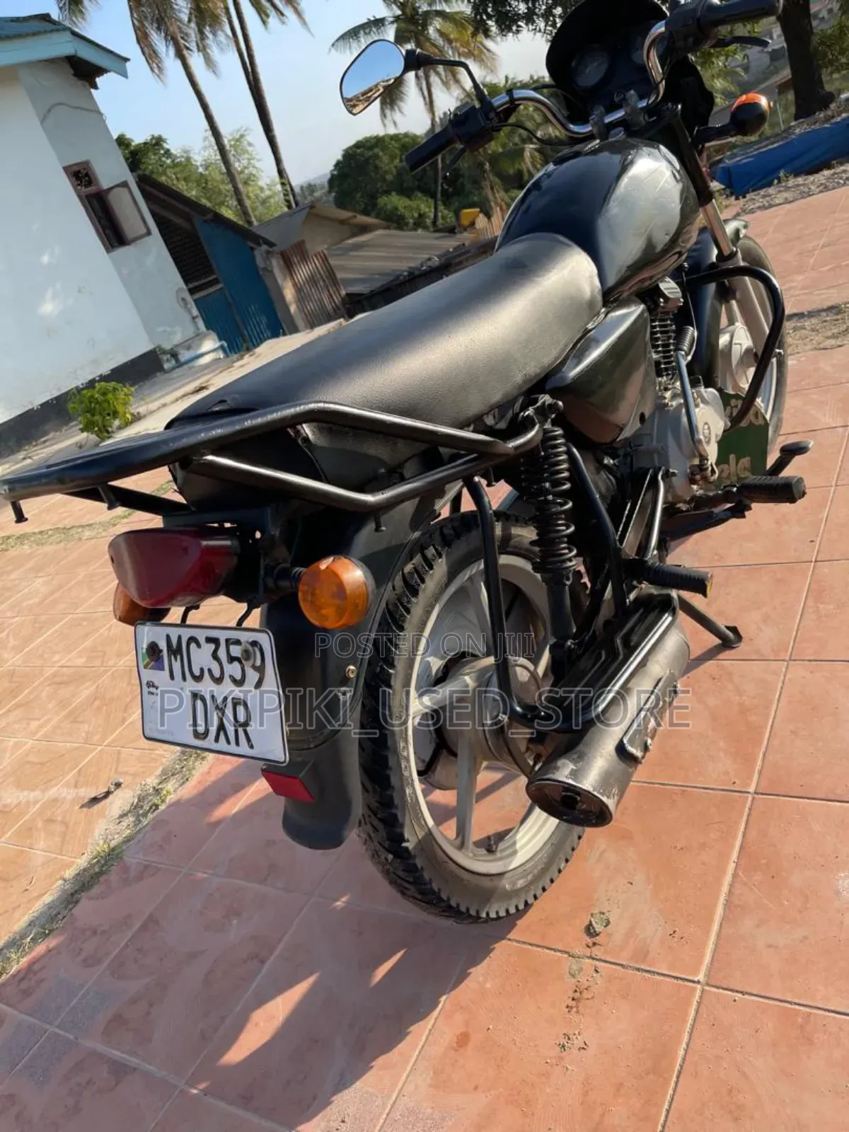 Aprilia Tuono 2024 Black