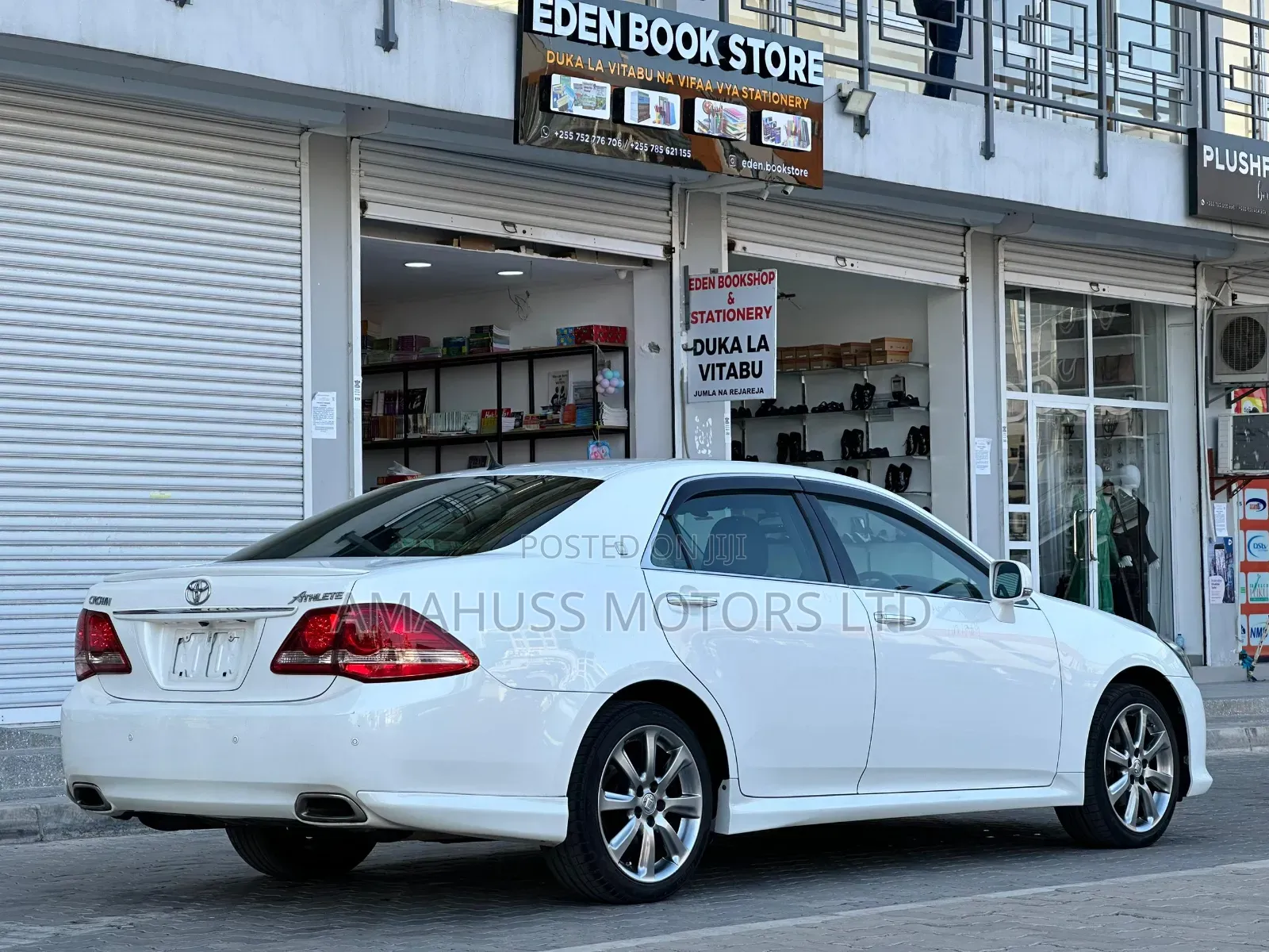 Toyota Crown 2009 White