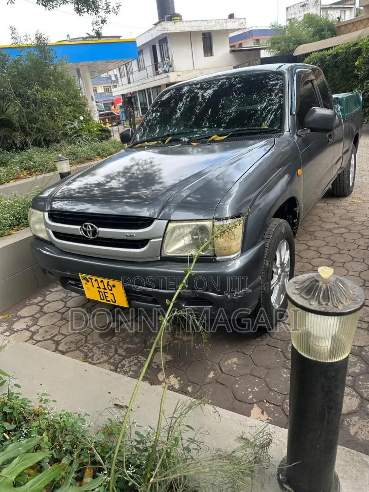Toyota Hilux 2010 Gray