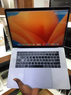 Laptop Apple MacBook Pro 2019 16GB Intel Core I9 SSD 512GB