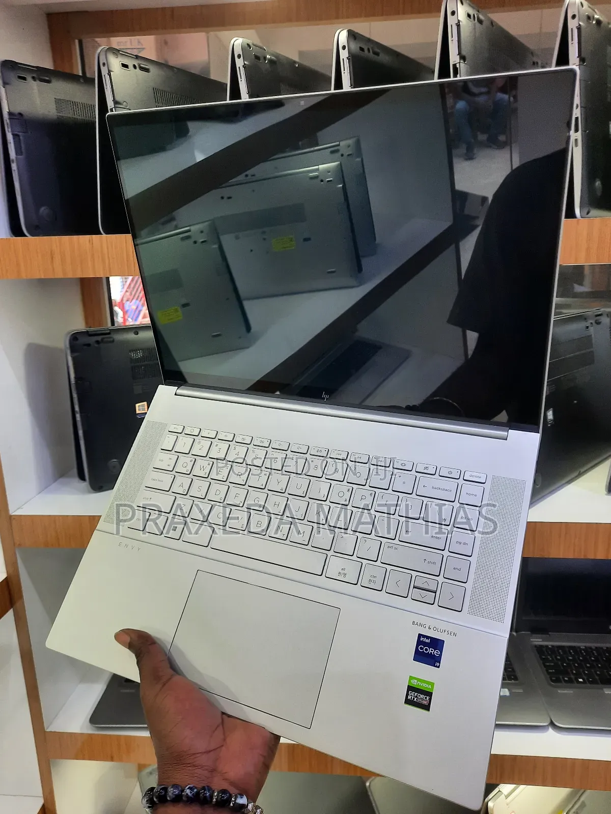 New Laptop HP Envy 16 Gaming 16-H1023dx 16GB Intel Core I9 SSD 512GB