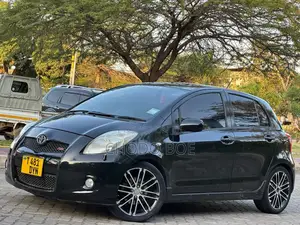 Toyota Vitz 2008 Black
