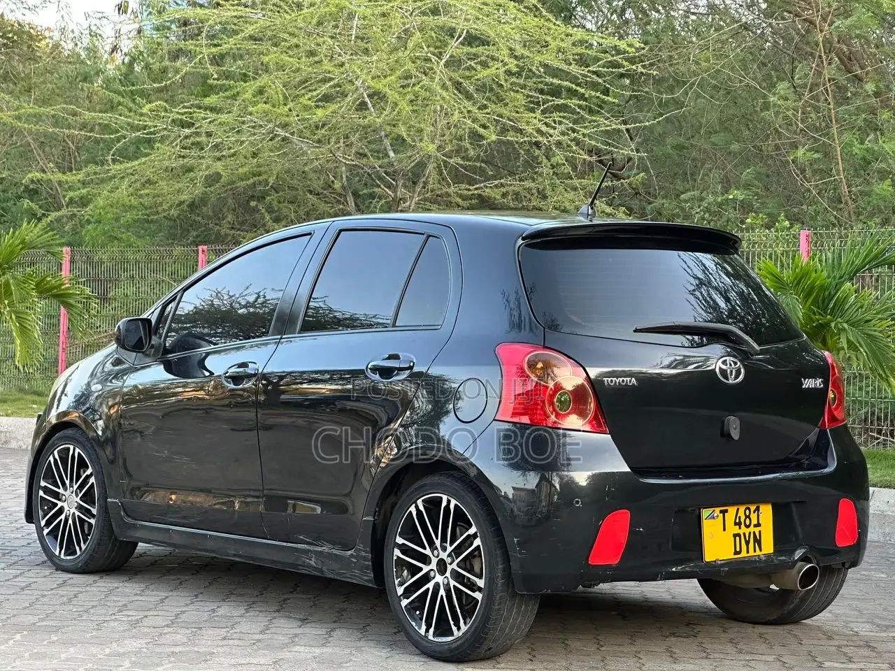 Toyota Vitz 2008 Black